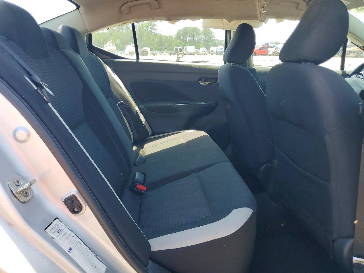 NISSAN VERSA 2021 — 11