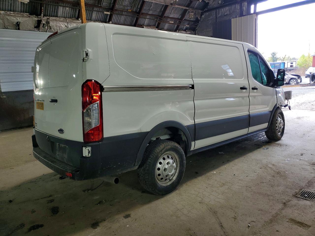FORD TRANSIT 2024 — 4