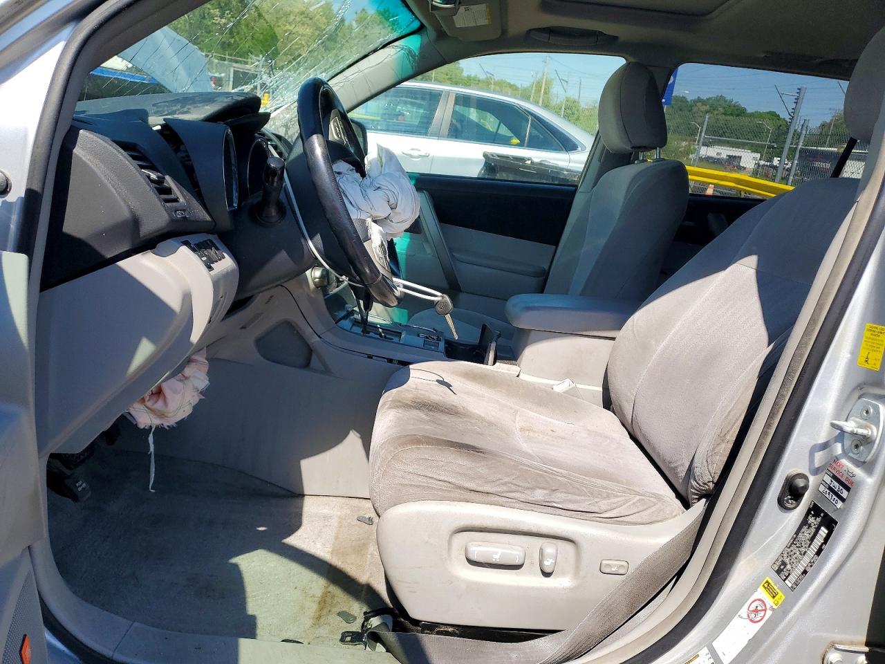 TOYOTA HIGHLANDER 2010 — 8