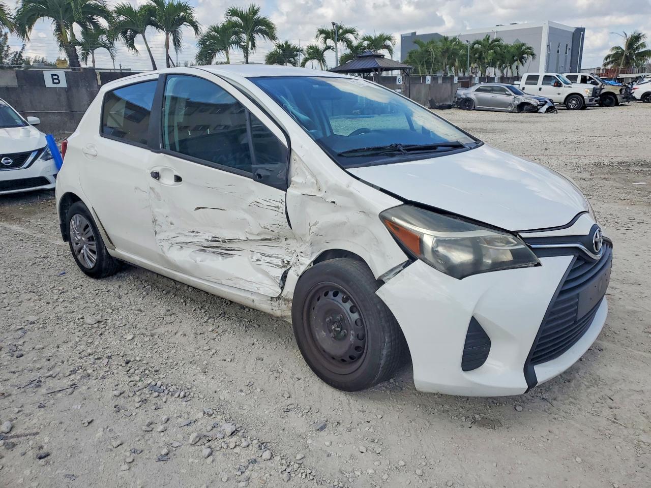 TOYOTA YARIS 2016 — 5