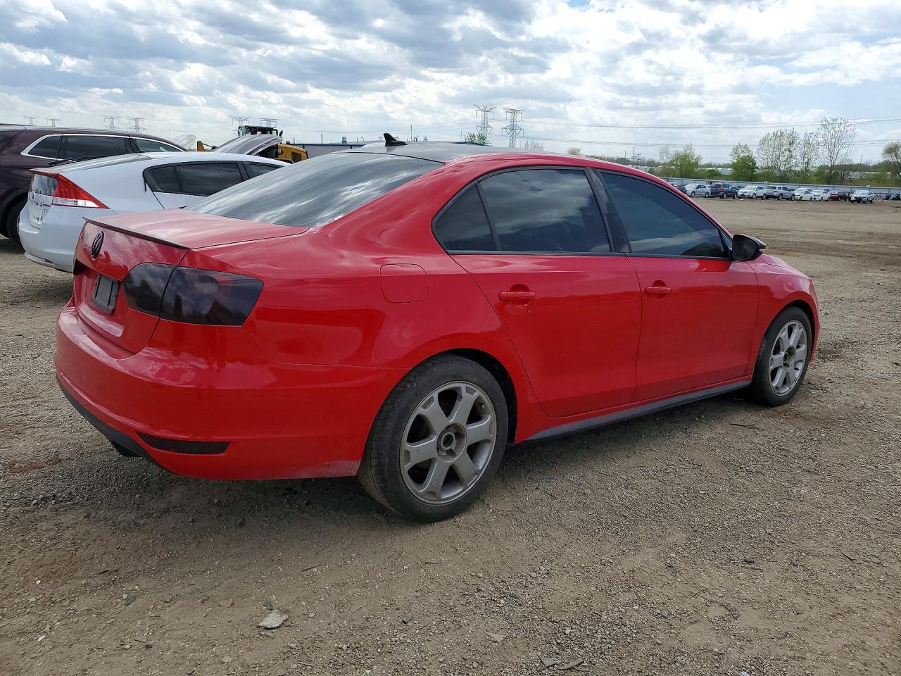 VOLKSWAGEN JETTA 2013 — 4