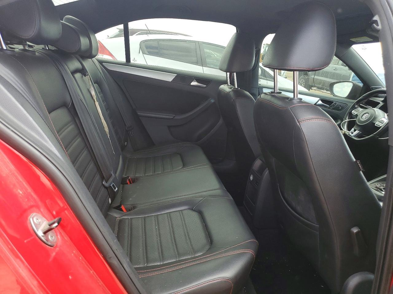 VOLKSWAGEN JETTA 2013 — 11