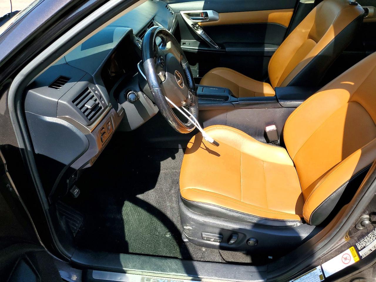 LEXUS CT 2015 — 8
