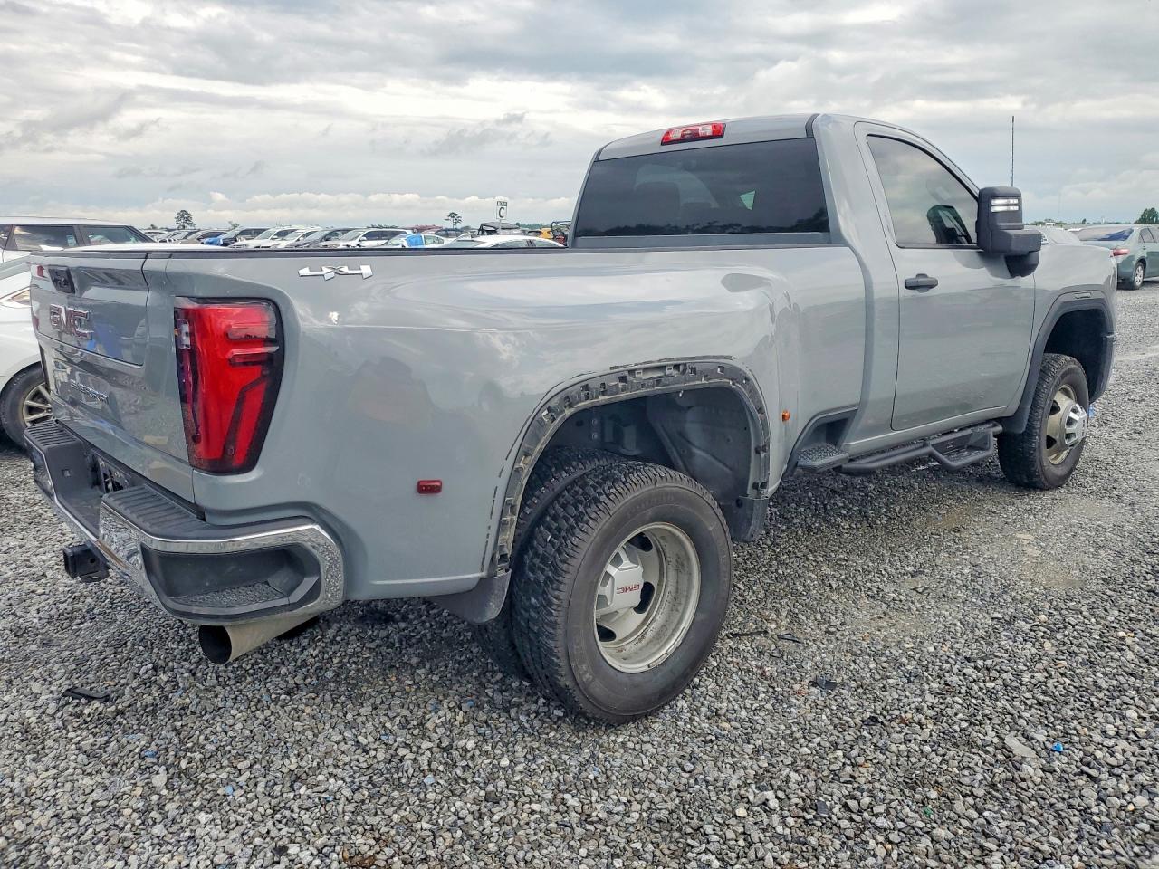 GMC SIERRA 2025 — 4