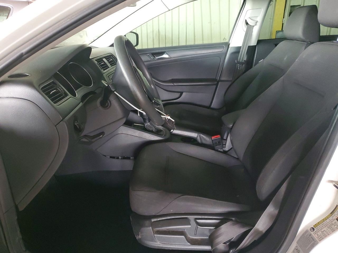 VOLKSWAGEN JETTA 2015 — 8