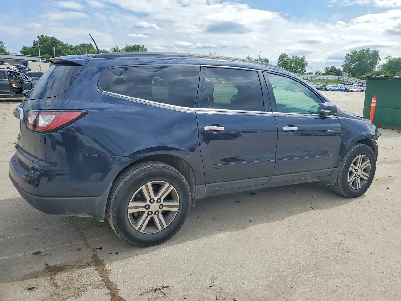 CHEVROLET TRAVERSE 2017 — 4