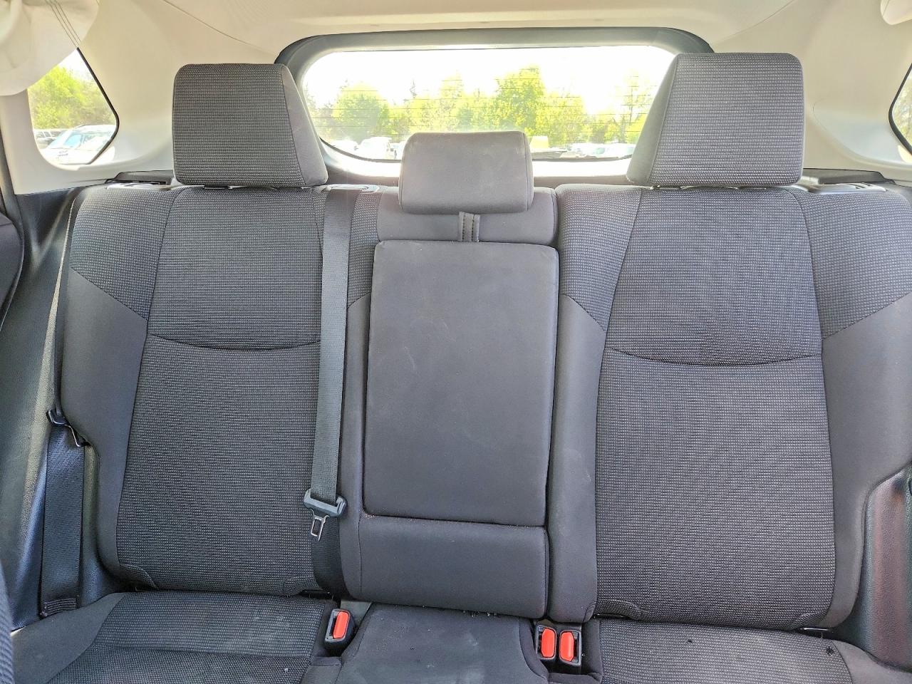 TOYOTA RAV4 2020 — 11