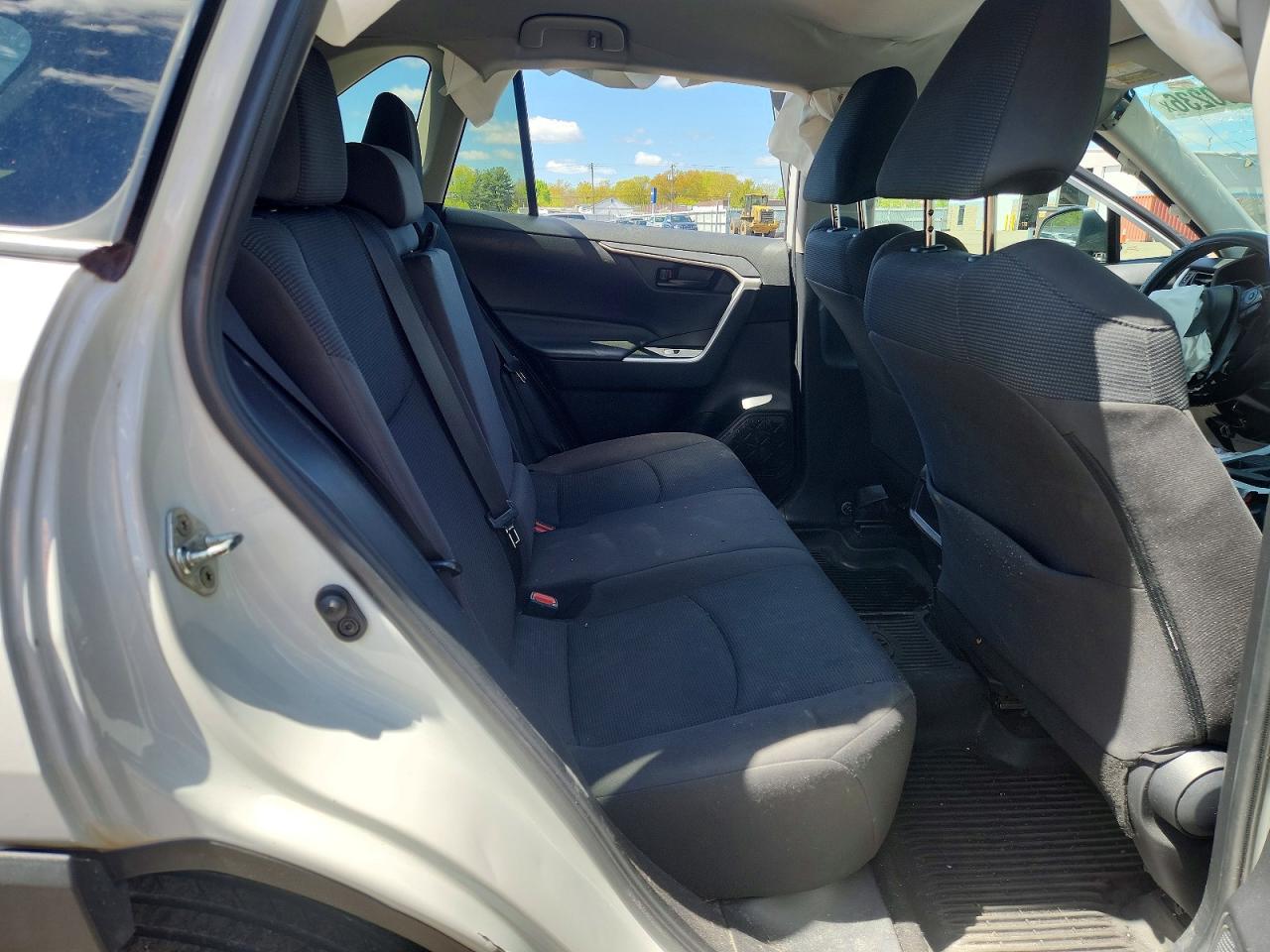 TOYOTA RAV4 2020 — 12
