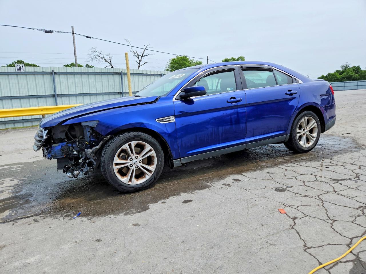 FORD TAURUS 2015 — 2
