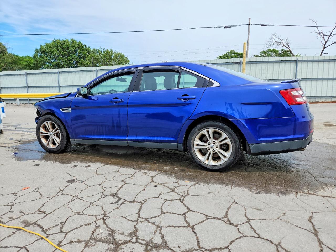 FORD TAURUS 2015 — 3
