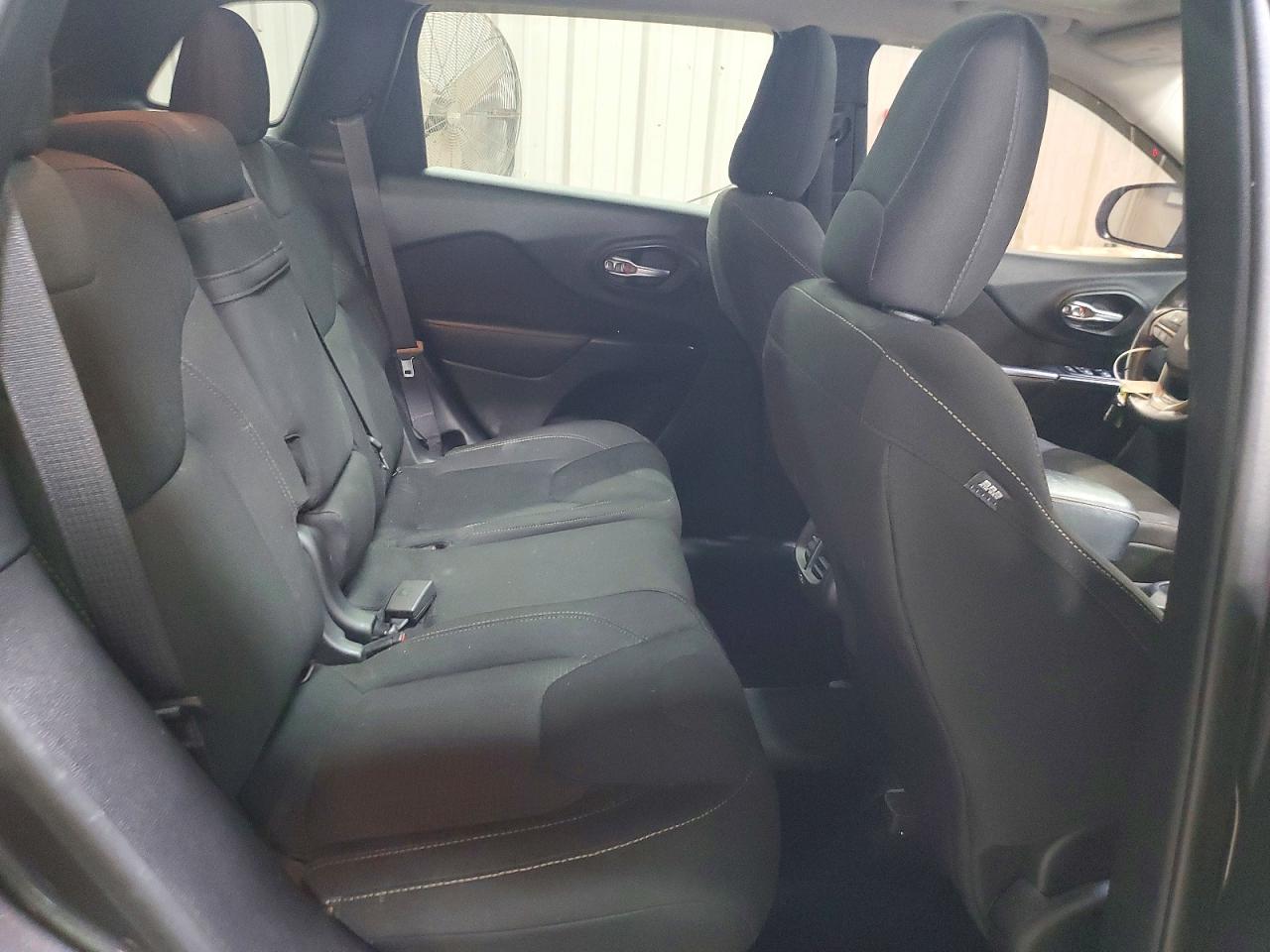 JEEP CHEROKEE 2016 — 11