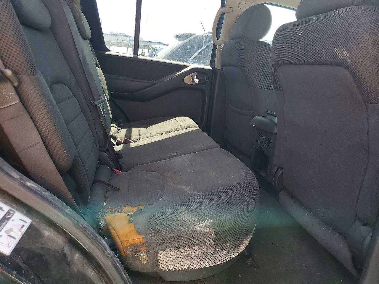 NISSAN PATHFINDER 2005 — 12
