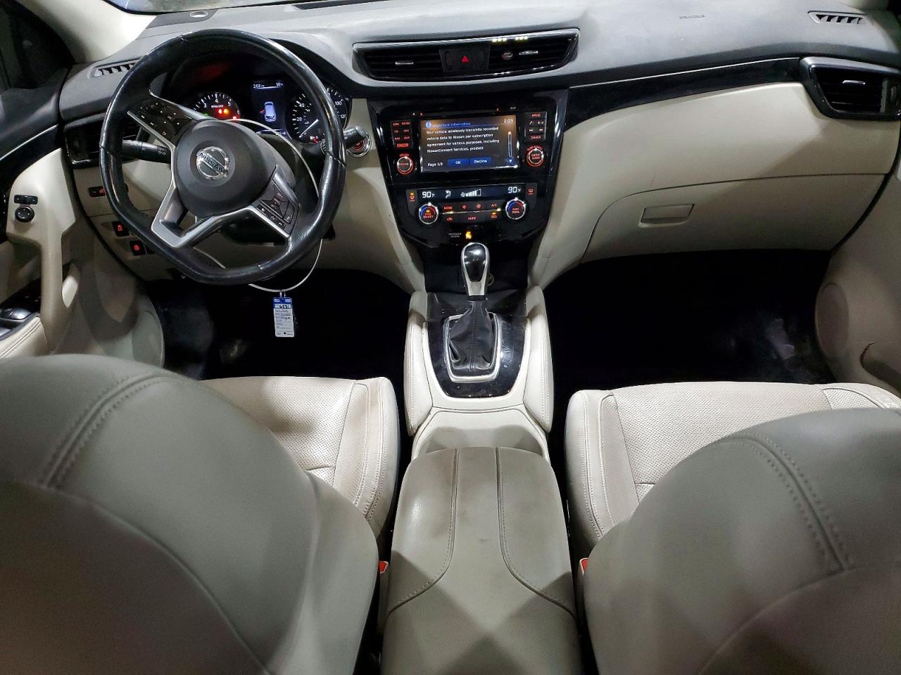 NISSAN ROGUE SPORT 2018 — 9