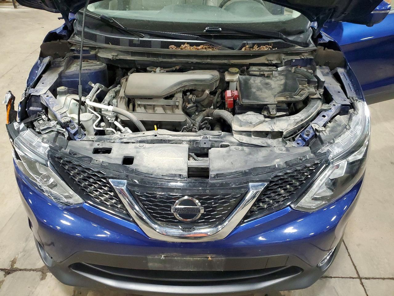 NISSAN ROGUE SPORT 2018 — 12