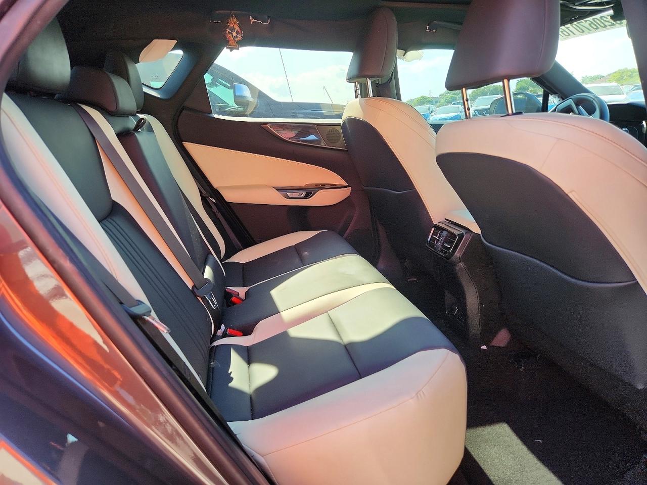 LEXUS NX 2024 — 11