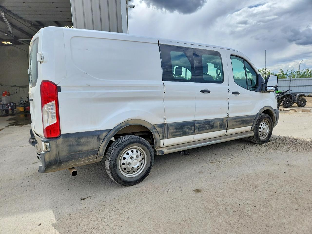 FORD TRANSIT 2023 — 4