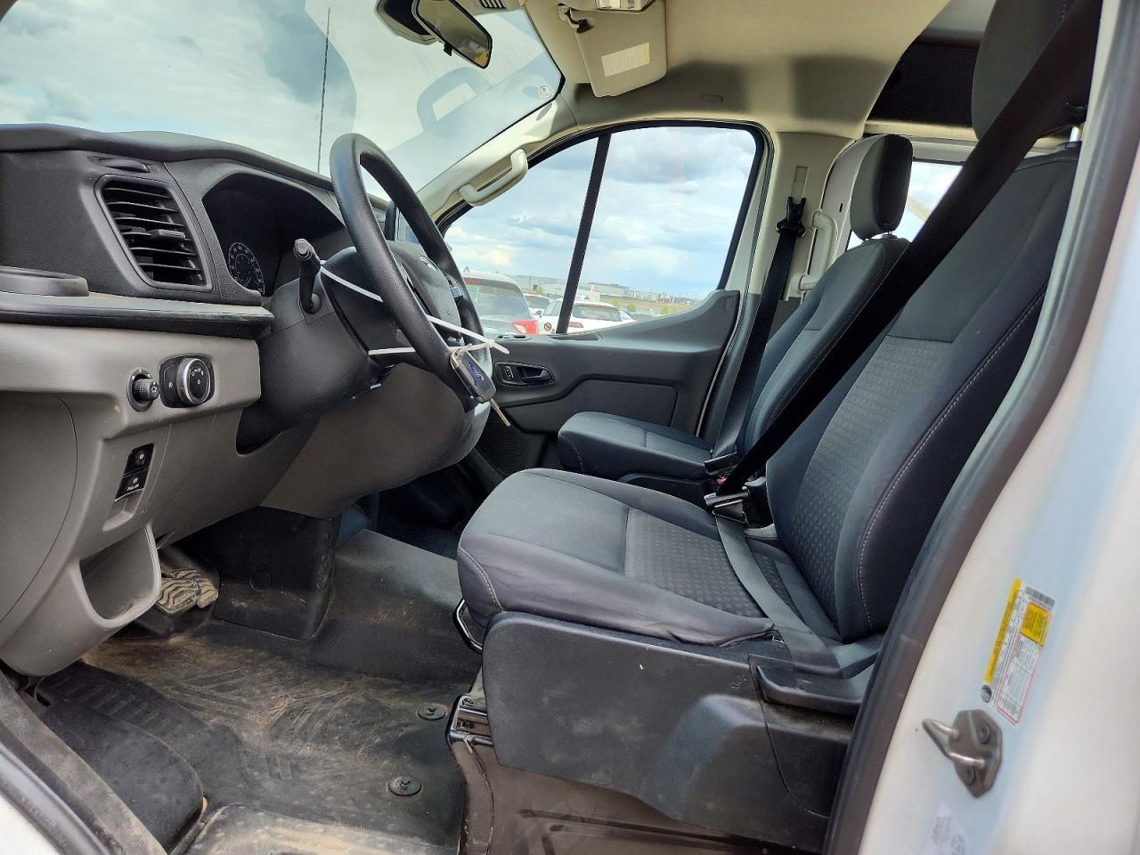 FORD TRANSIT 2023 — 8