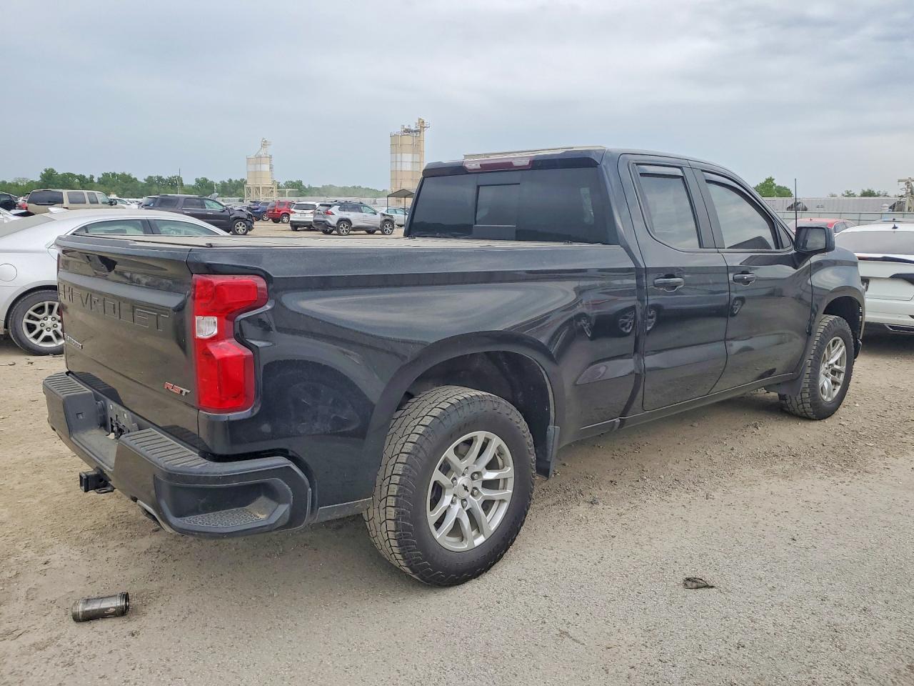 CHEVROLET SILVERADO 2020 — 4