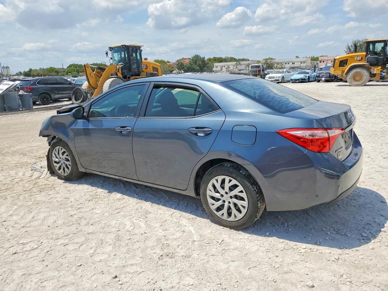 TOYOTA COROLLA 2018 — 3