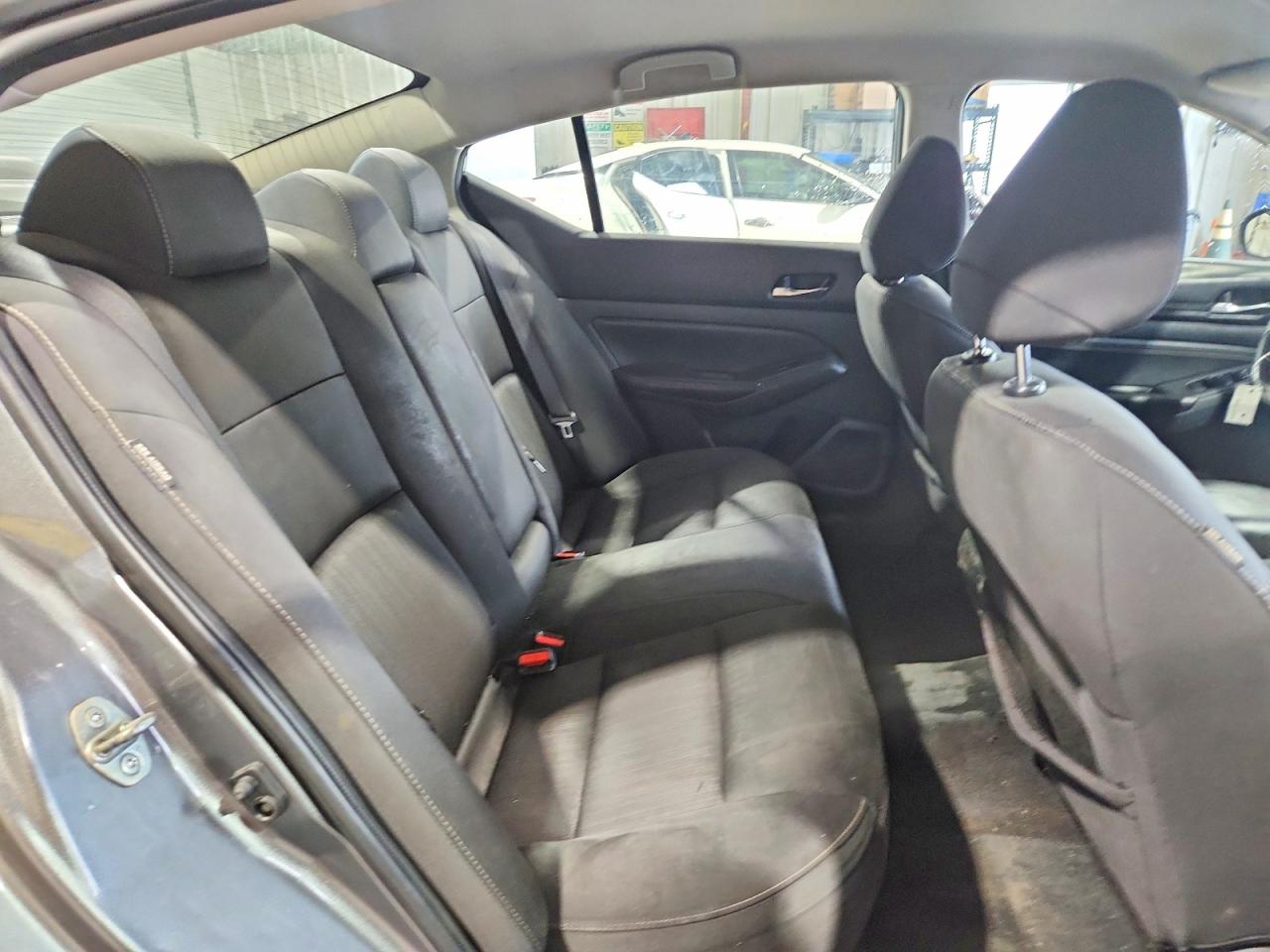 NISSAN ALTIMA 2019 — 11