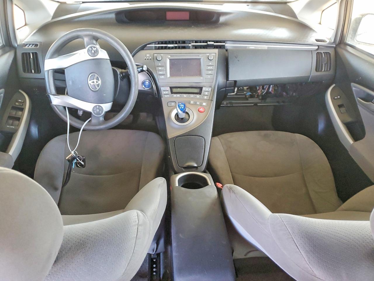 TOYOTA PRIUS 2013 — 9