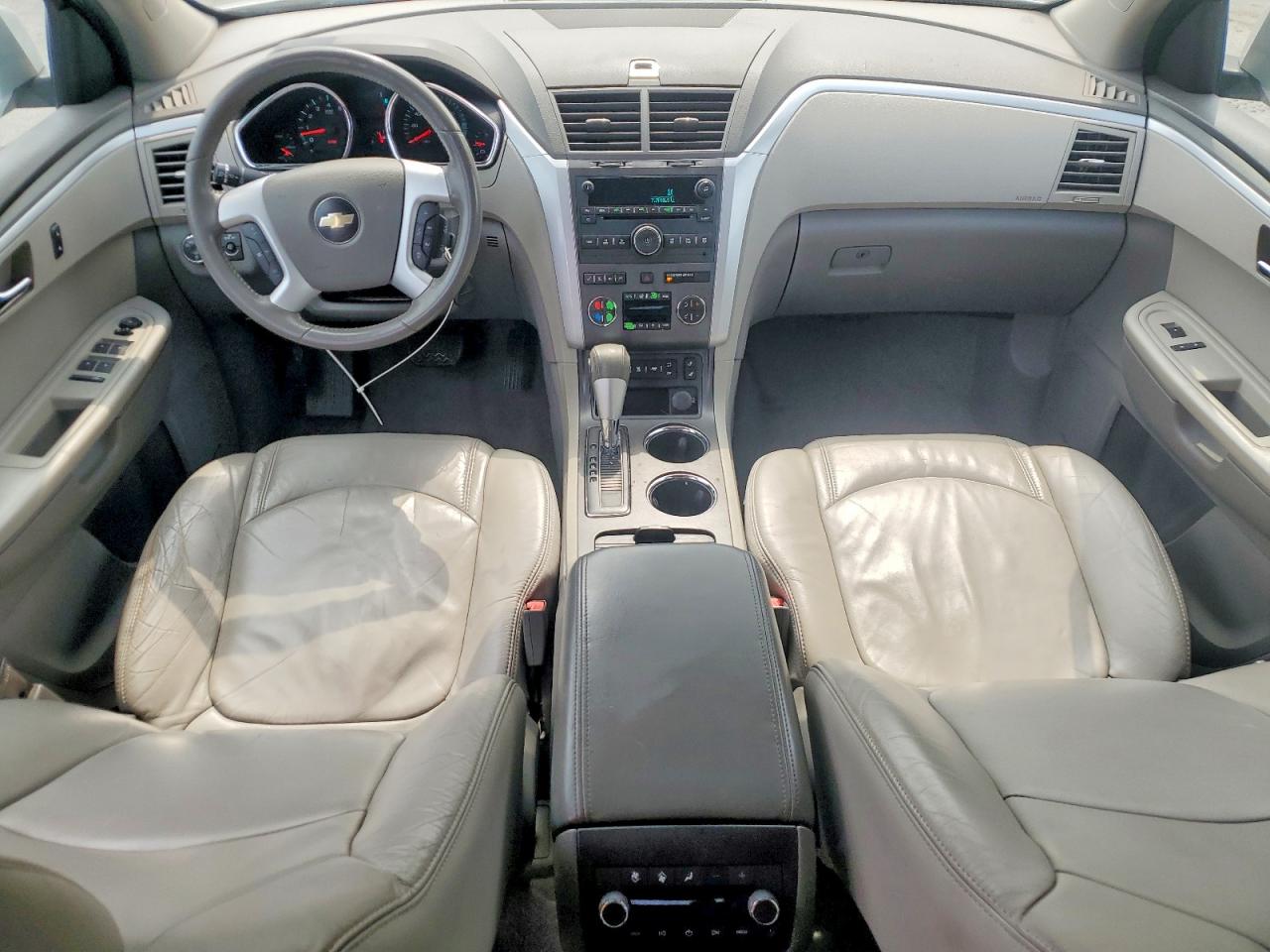 CHEVROLET TRAVERSE 2010 — 9