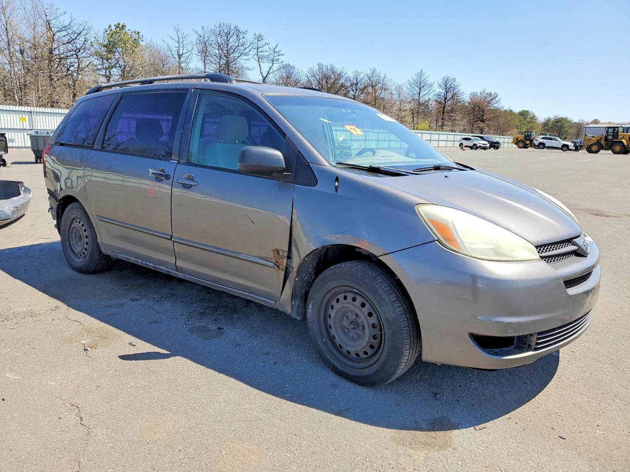 TOYOTA SIENNA 2004 — 5