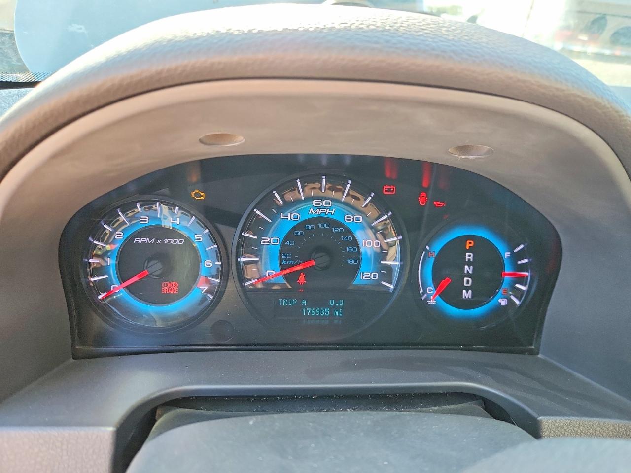 FORD FUSION 2010 — 10