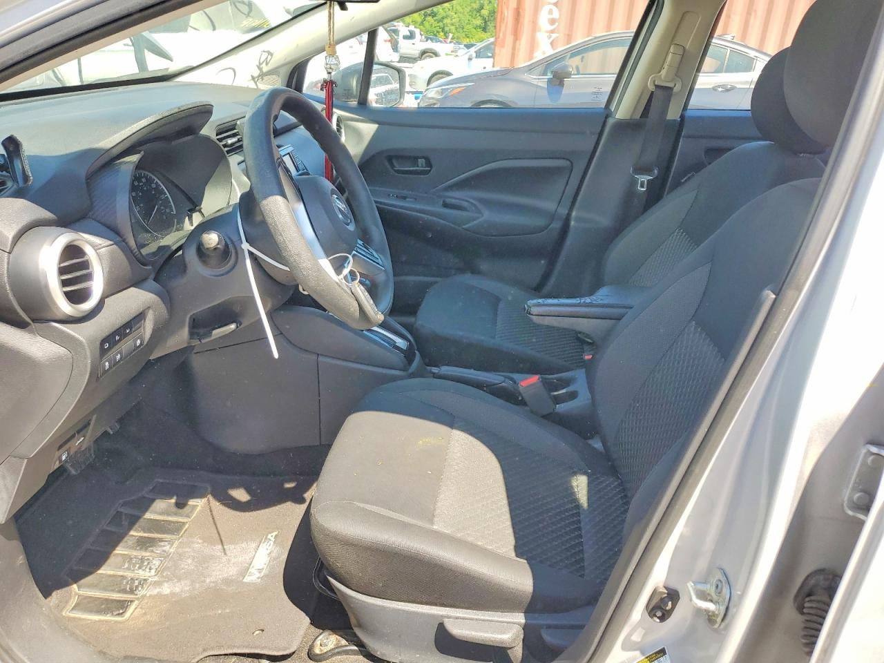 NISSAN VERSA 2020 — 8