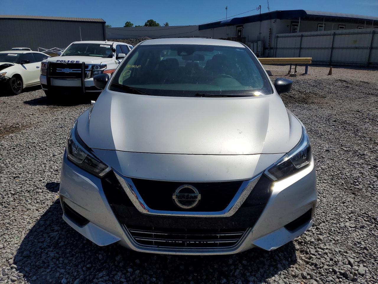 NISSAN VERSA 2020 — 6