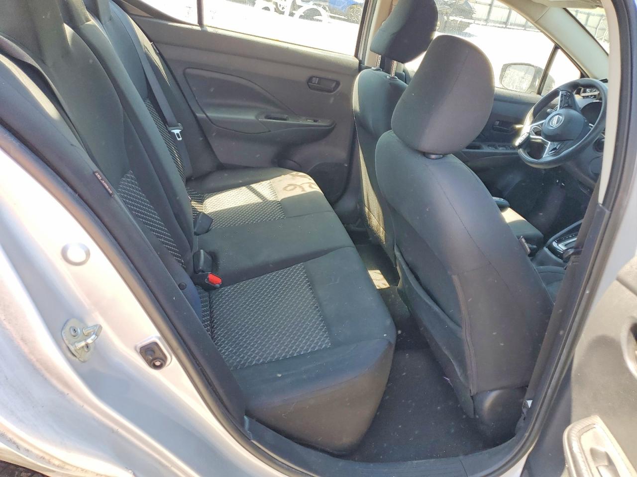 NISSAN VERSA 2020 — 11