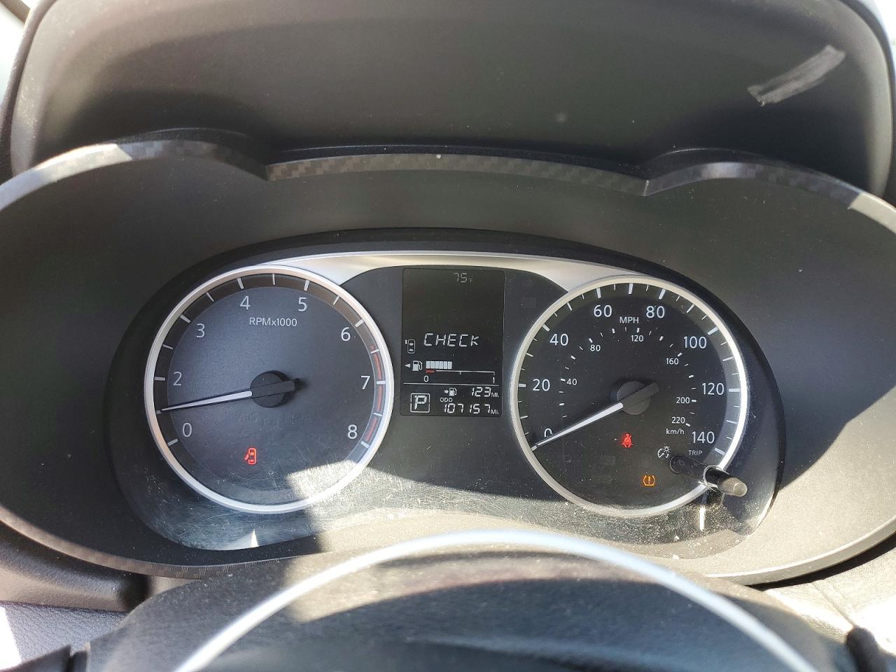 NISSAN VERSA 2020 — 10