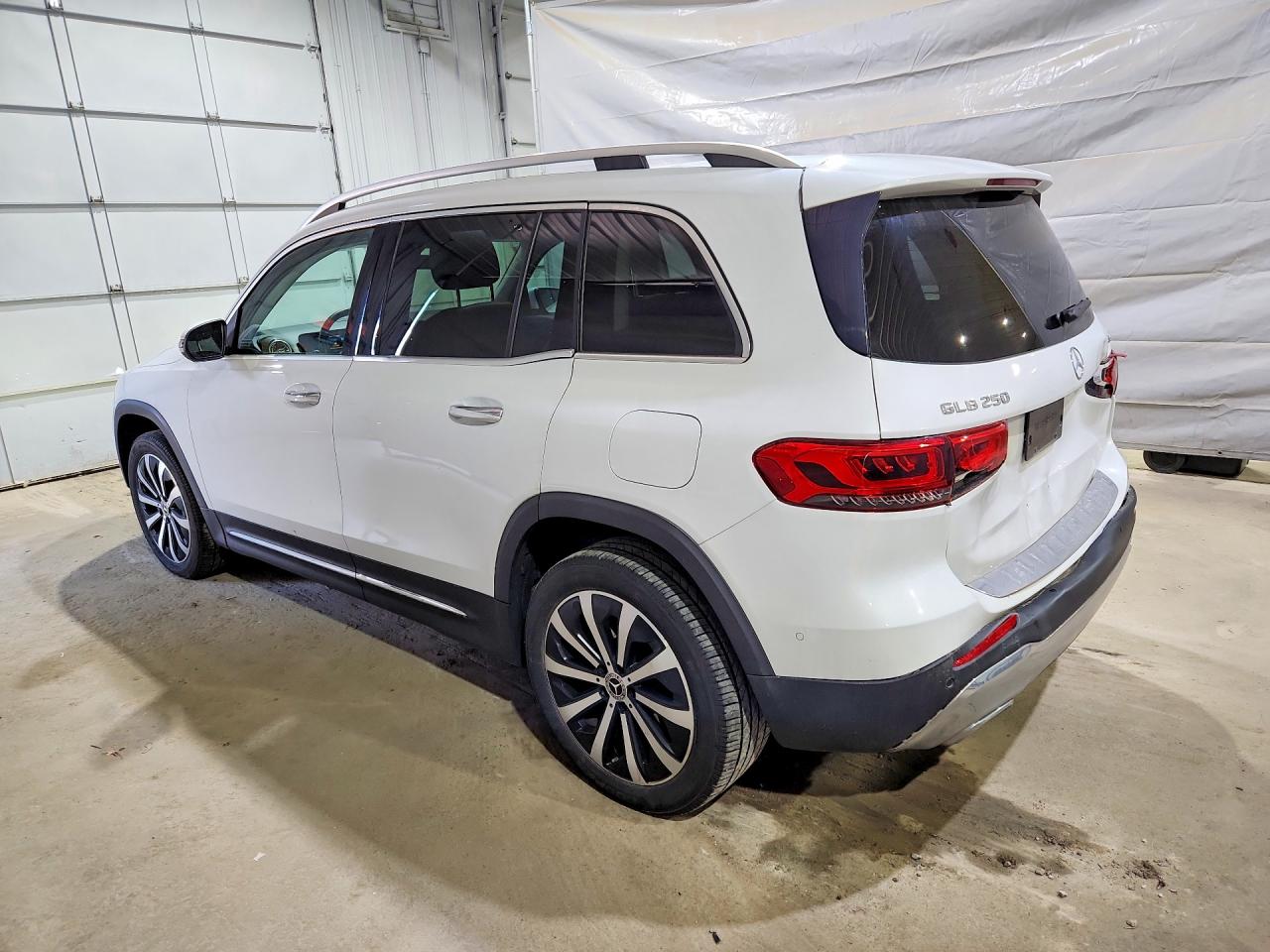 MERCEDES-BENZ GLB 2020 — 3