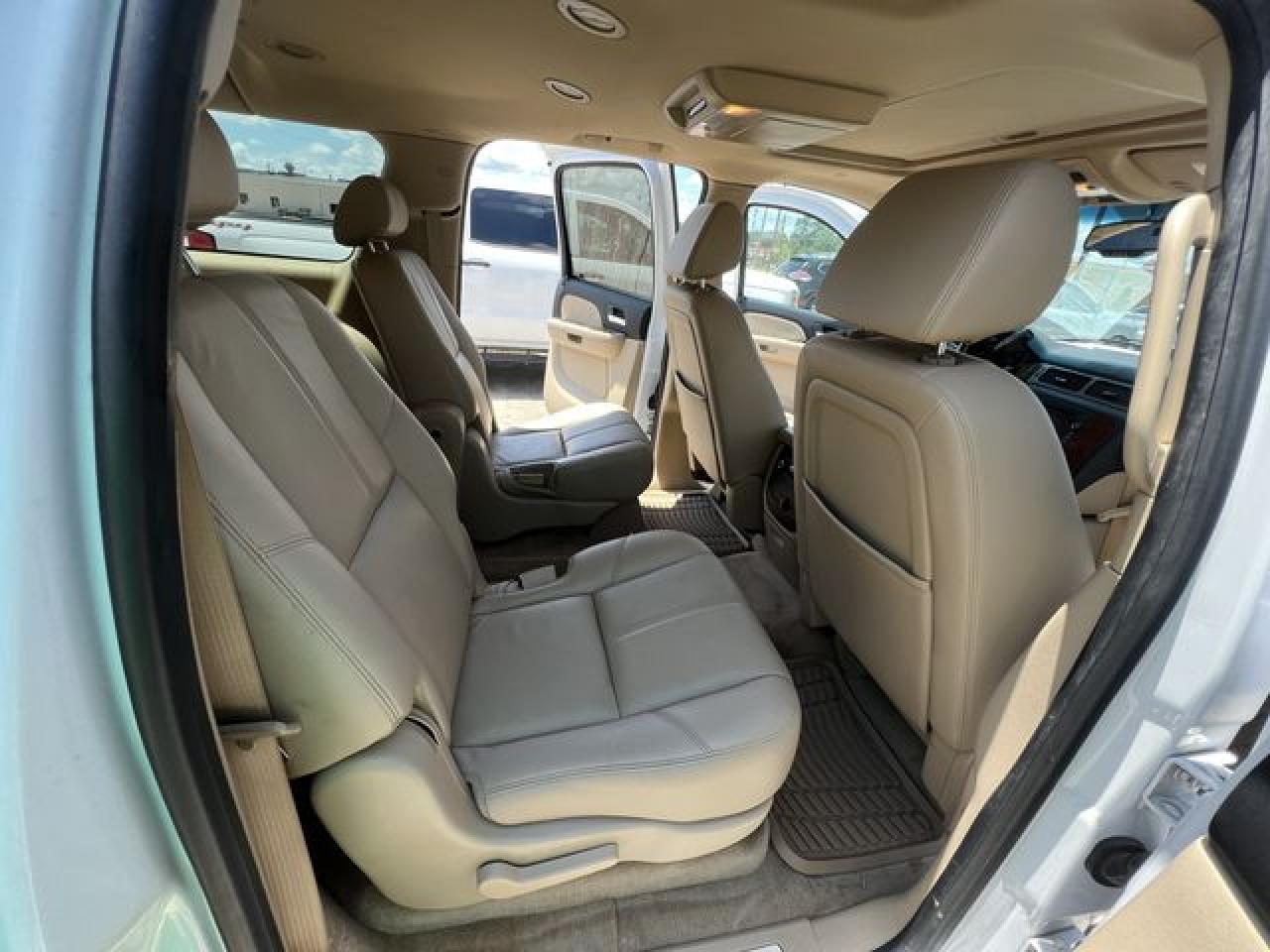 CHEVROLET SUBURBAN 2008 — 11