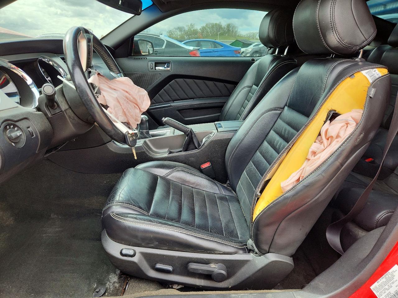 FORD MUSTANG 2014 — 8
