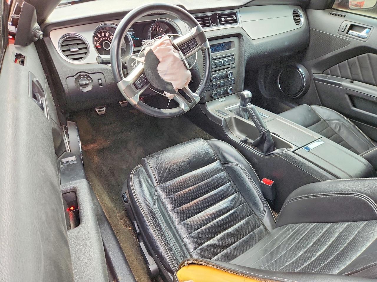 FORD MUSTANG 2014 — 9