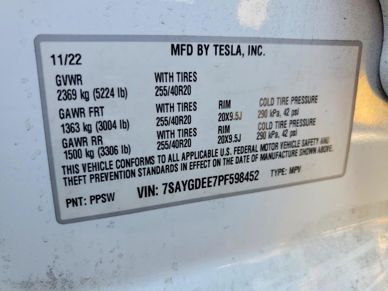 TESLA MODEL Y 2023 — 15