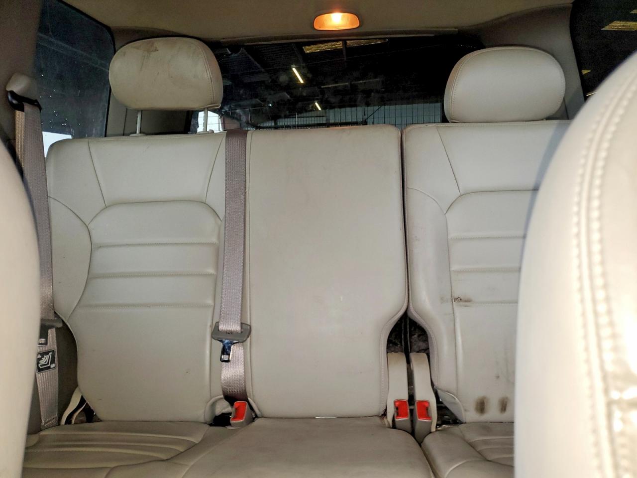 JEEP LIBERTY 2004 — 11