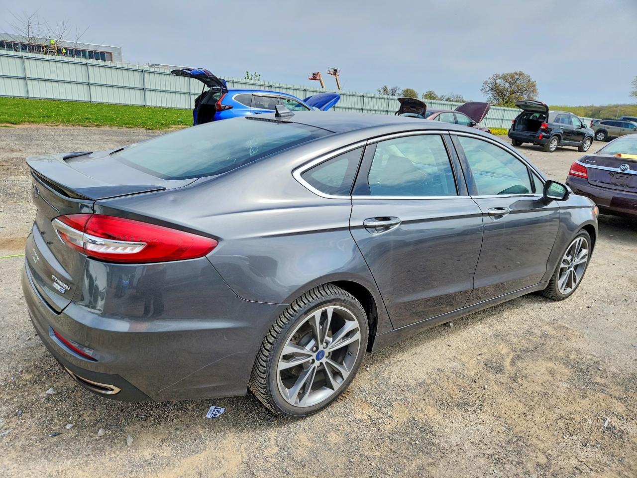 FORD FUSION 2020 — 4