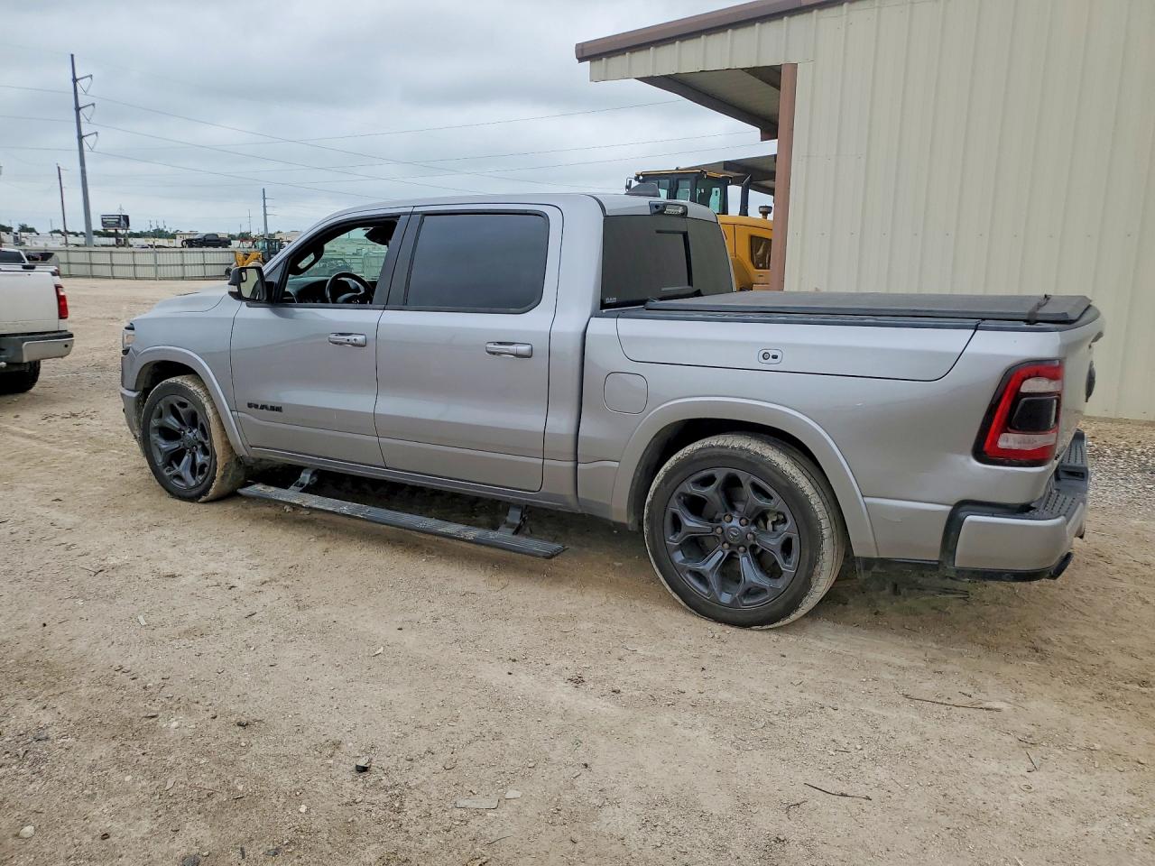 RAM 1500 2021 — 3
