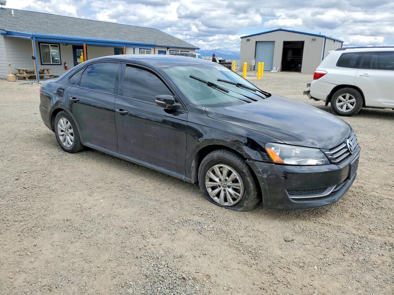 VOLKSWAGEN PASSAT 2013 — 5