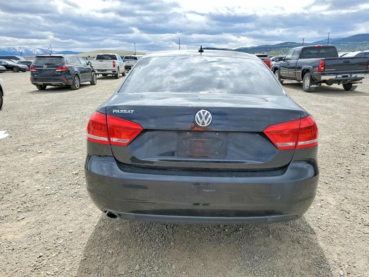 VOLKSWAGEN PASSAT 2013 — 7