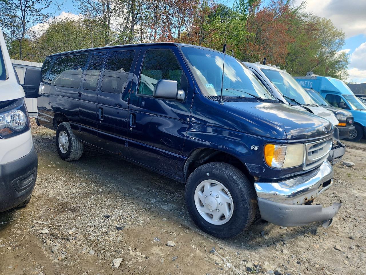FORD ECONOLINE 2001 — 5