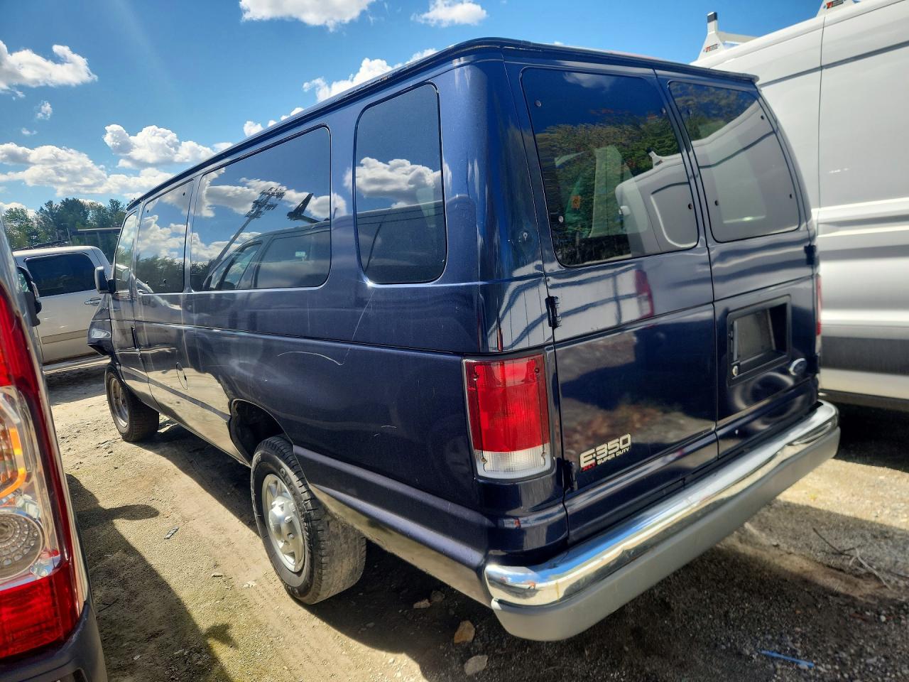 FORD ECONOLINE 2001 — 3
