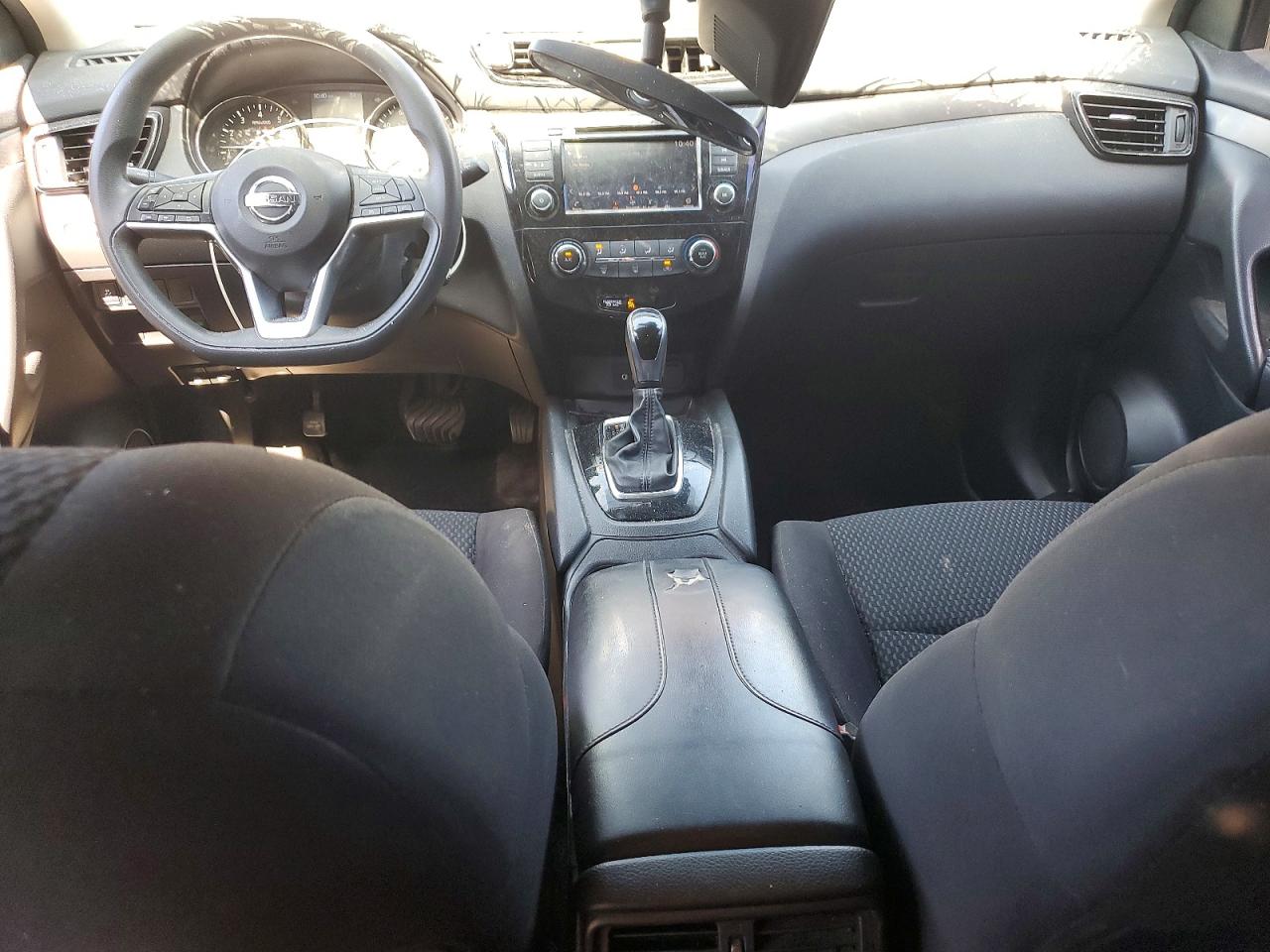 NISSAN ROGUE SPORT 2020 — 9