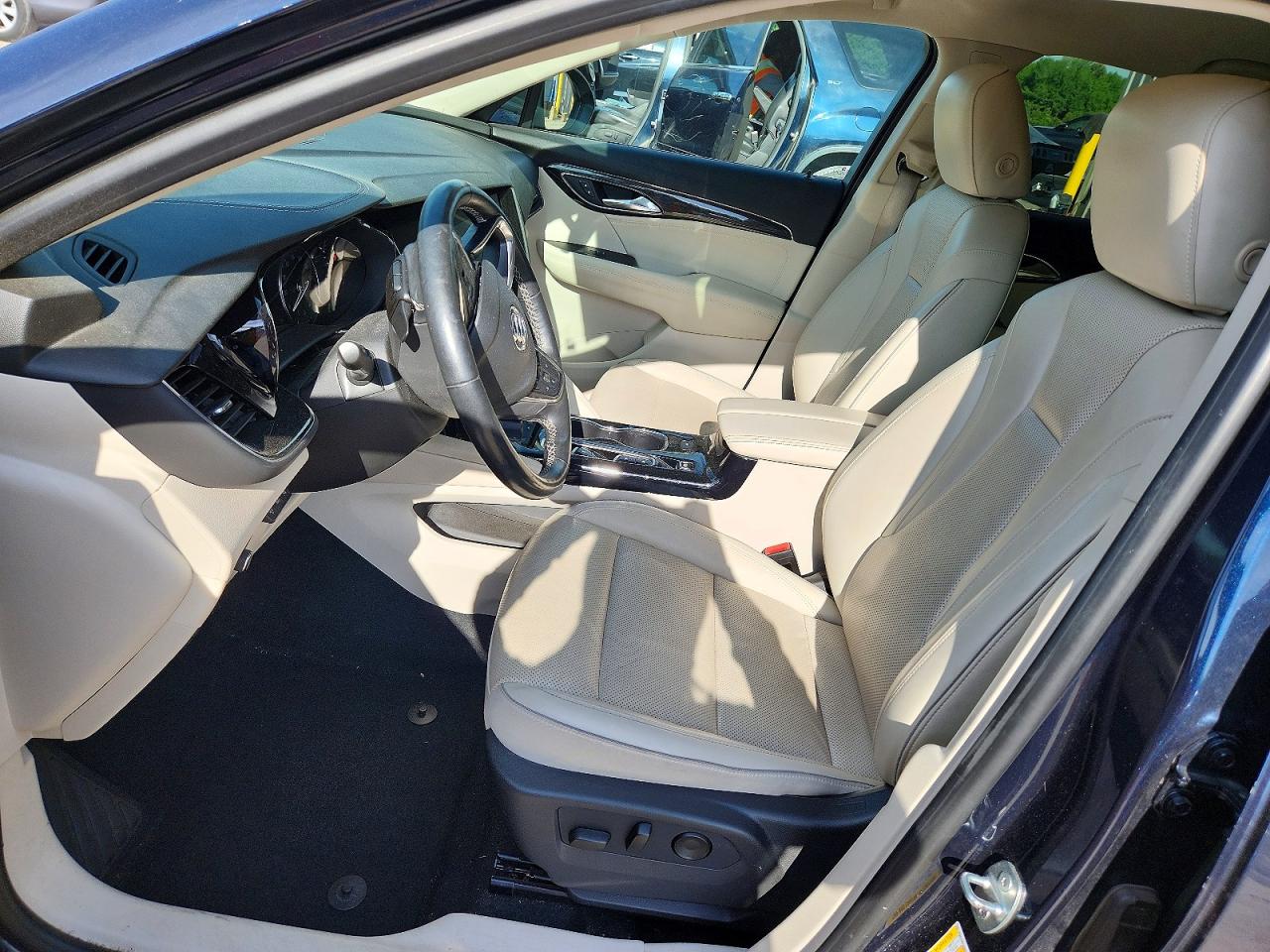 BUICK ENVISION 2021 — 8