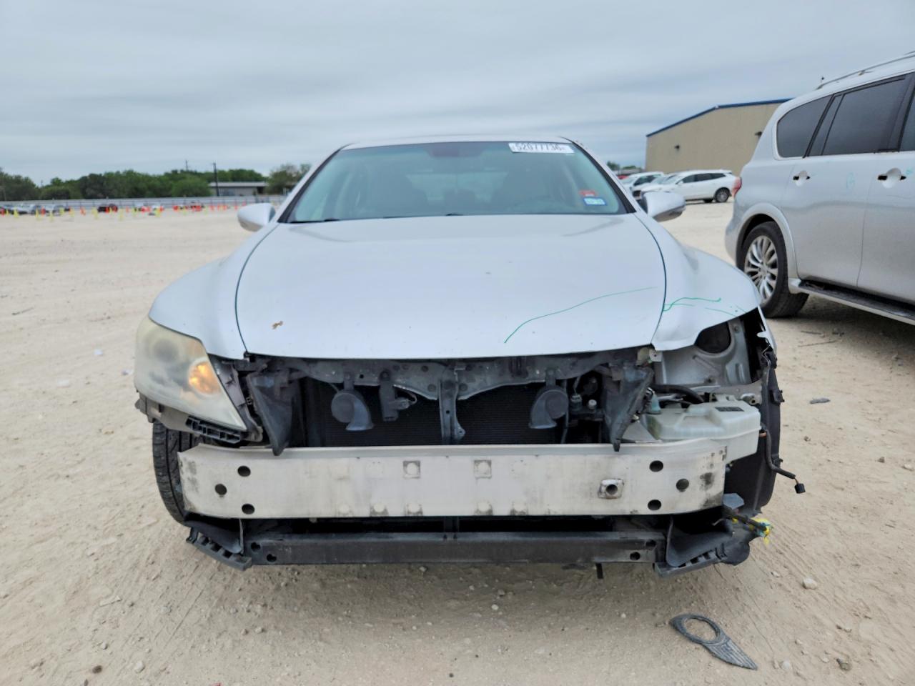 LEXUS LS 2011 — 6