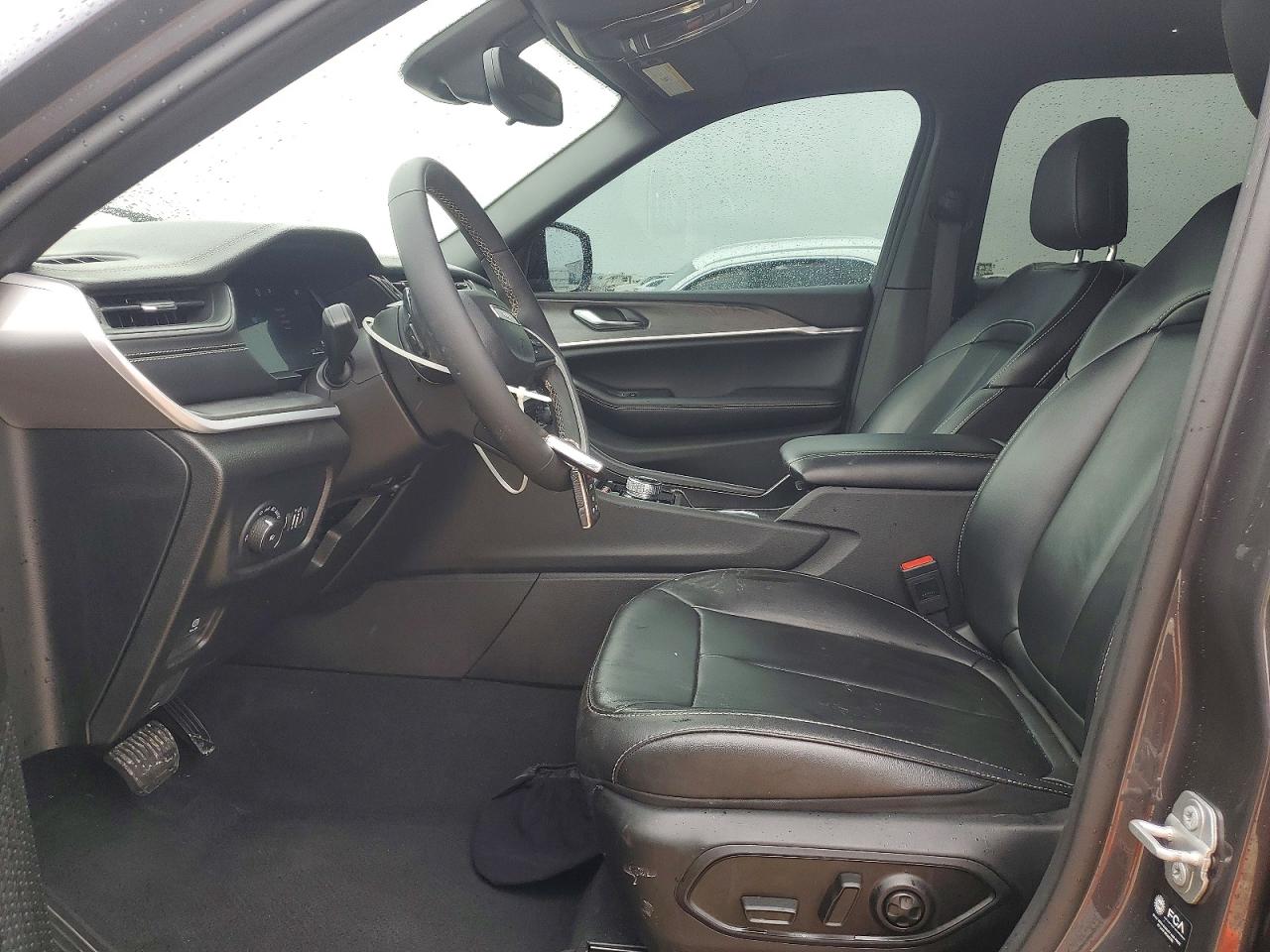 JEEP GRAND CHEROKEE 2024 — 8