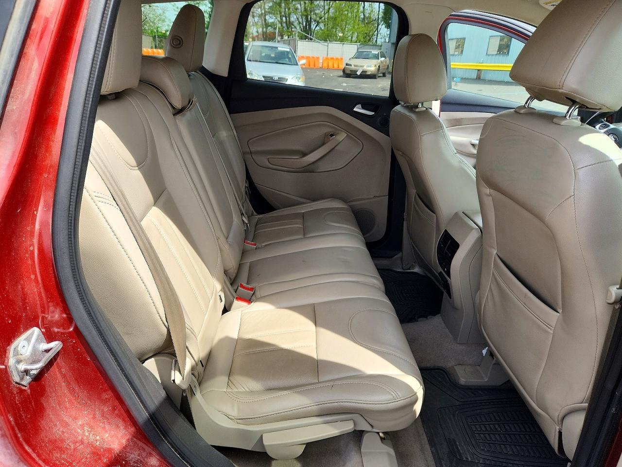 FORD ESCAPE 2016 — 11