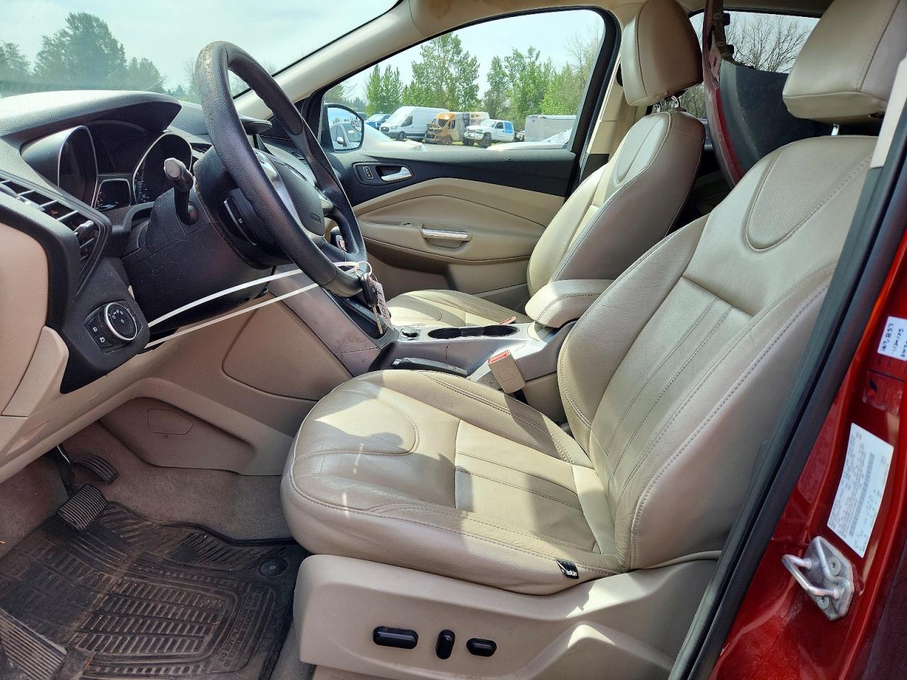FORD ESCAPE 2016 — 8